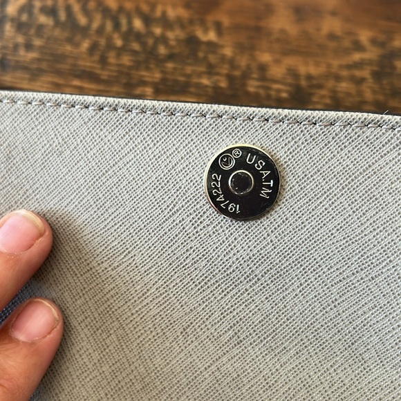 Michael Kors Gray Structured Shoulder Bag with Chain Strap - Picture 5 of 14